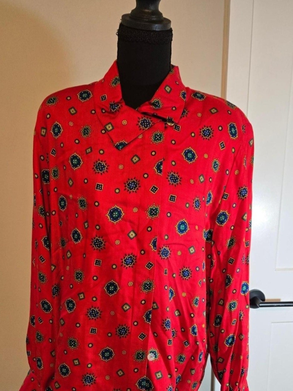Women's Red Printed Long-Sleeve Shirt